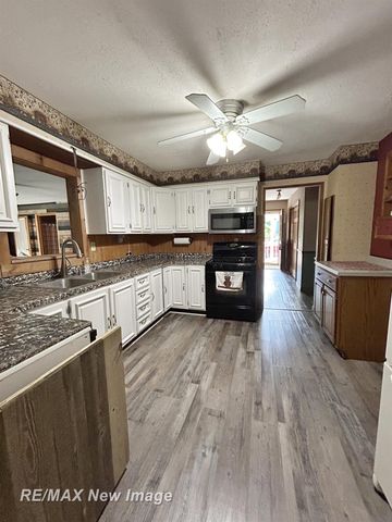247 Sparling Drive, Saginaw, MI 48609