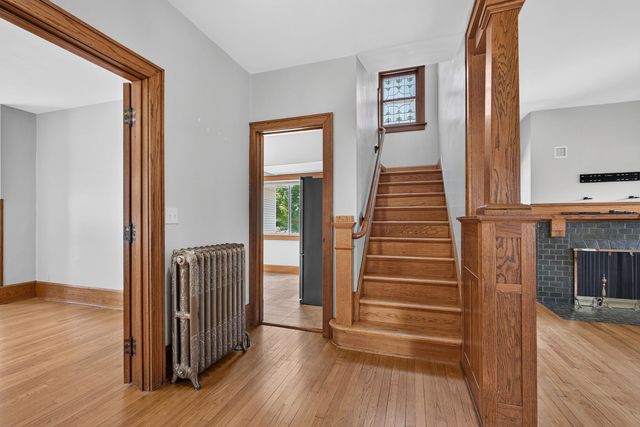 418 W Davenport Street, Eldridge, IA 52748
