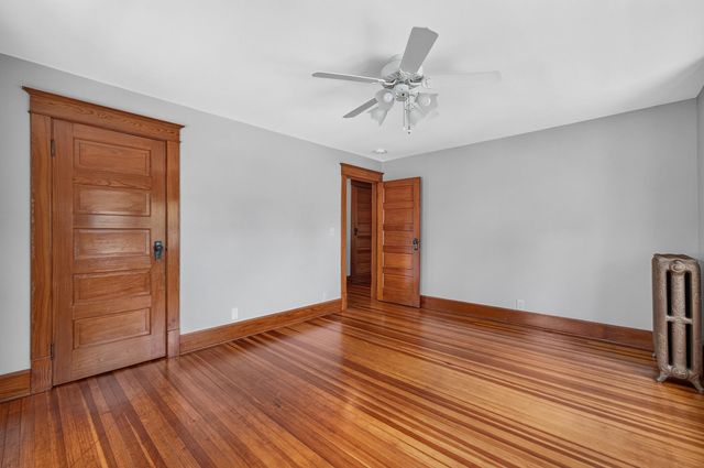 418 W Davenport Street, Eldridge, IA 52748