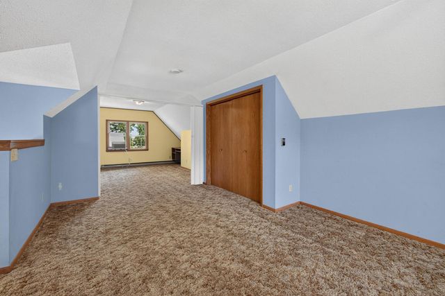 418 W Davenport Street, Eldridge, IA 52748