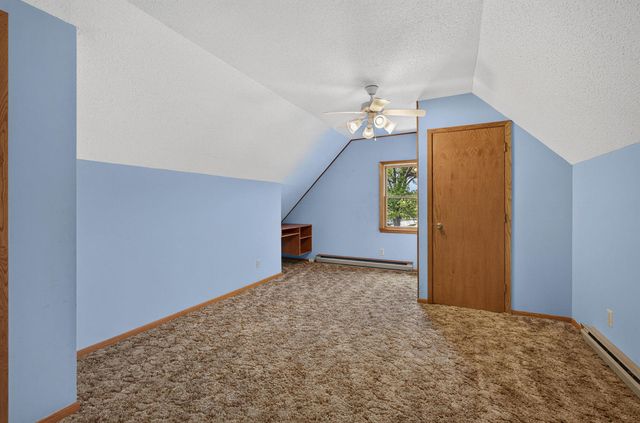 418 W Davenport Street, Eldridge, IA 52748