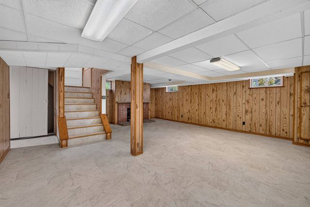 418 W Davenport Street, Eldridge, IA 52748