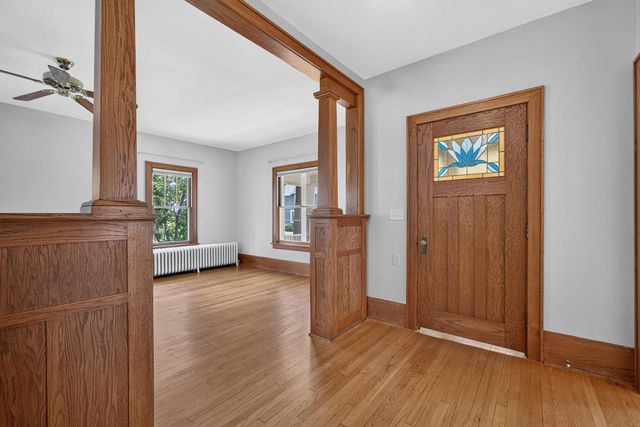 418 W Davenport Street, Eldridge, IA 52748