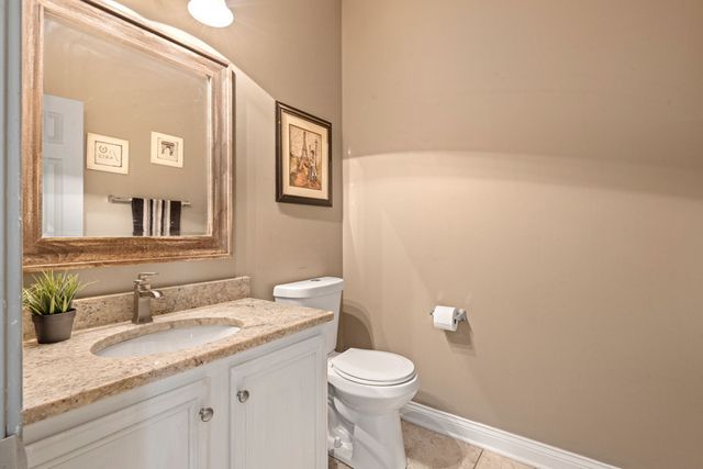 517 Meadowwood Lane, Oswego, IL 60543