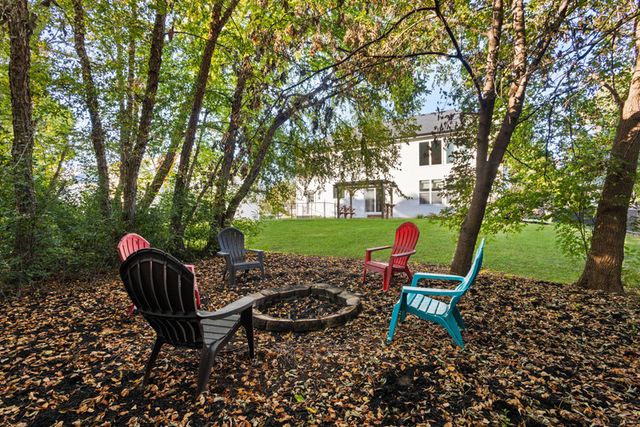 517 Meadowwood Lane, Oswego, IL 60543