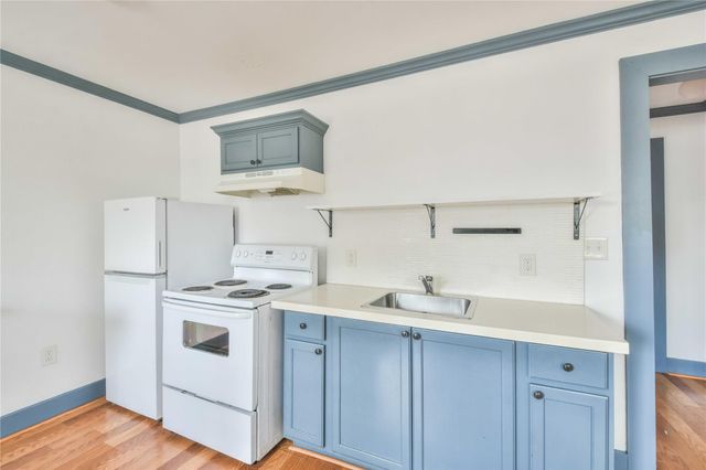 5320 Polk St Street 17, Houston, TX 77023