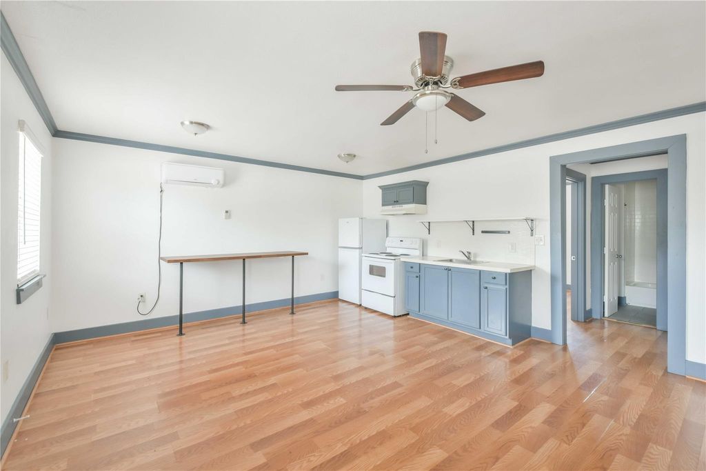 5320 Polk St Street 17, Houston, TX 77023