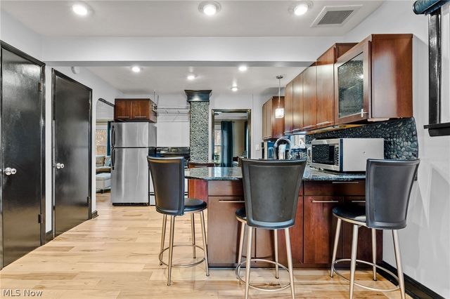 21941 Westwood Avenue, Fairview Park, OH 44126