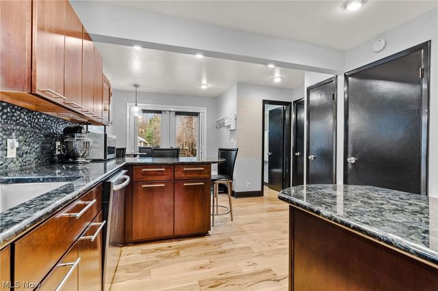 21941 Westwood Avenue, Fairview Park, OH 44126