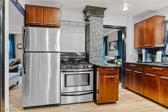 21941 Westwood Avenue, Fairview Park, OH 44126