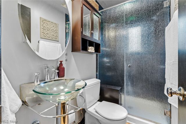 21941 Westwood Avenue, Fairview Park, OH 44126