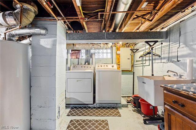 21941 Westwood Avenue, Fairview Park, OH 44126