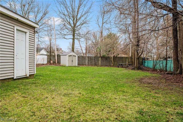 21941 Westwood Avenue, Fairview Park, OH 44126