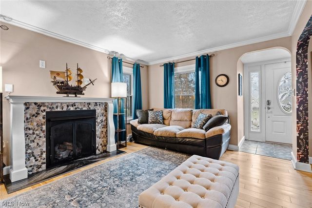 21941 Westwood Avenue, Fairview Park, OH 44126