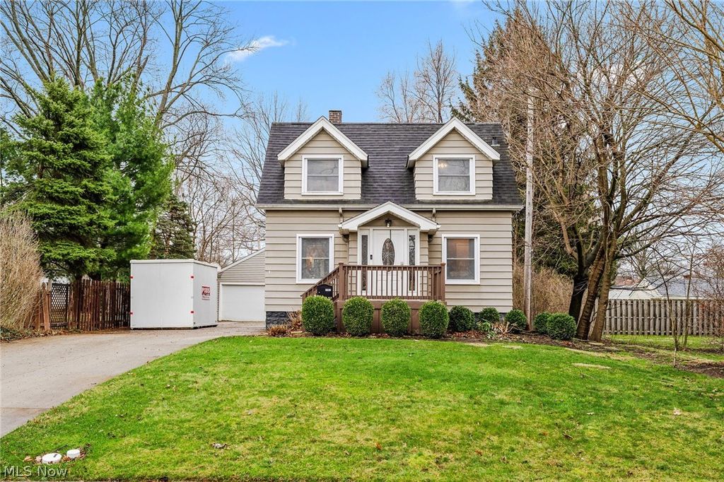 21941 Westwood Avenue, Fairview Park, OH 44126