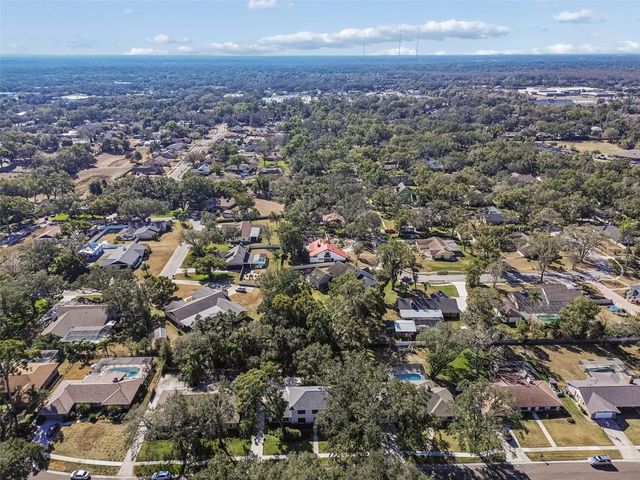 2816 FAIRWAY VIEW DRIVE, Valrico, FL 33596