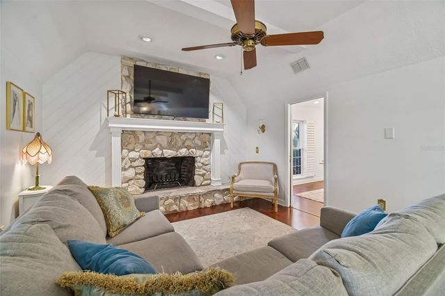 2816 FAIRWAY VIEW DRIVE, Valrico, FL 33596