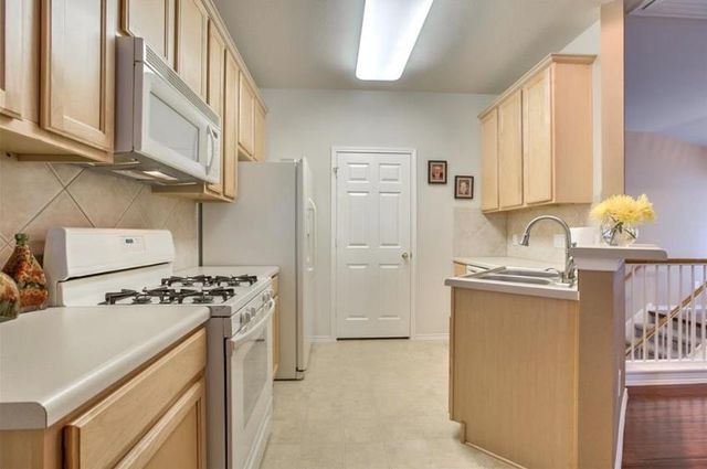 1900 Scofield Ridge PKWY 4801, Austin, TX 78727