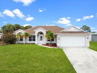 3925 SW Helmlinger Street, Port St Lucie, FL 34953
