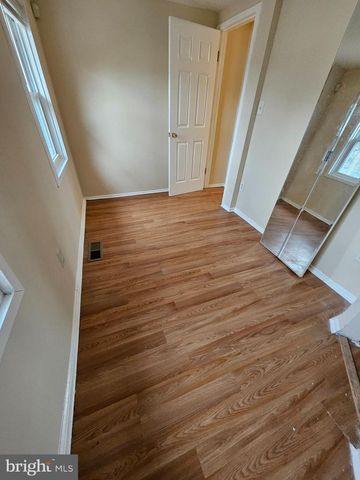 324 MARY ST, Trenton, NJ 08610