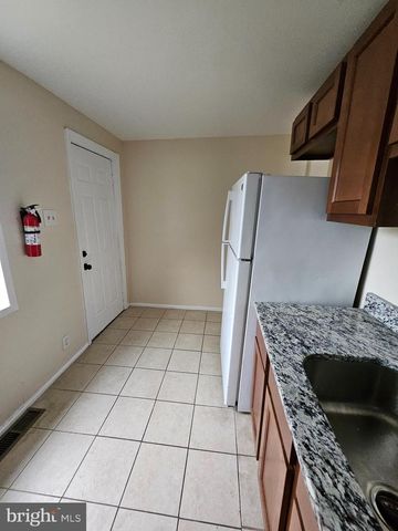 324 MARY ST, Trenton, NJ 08610