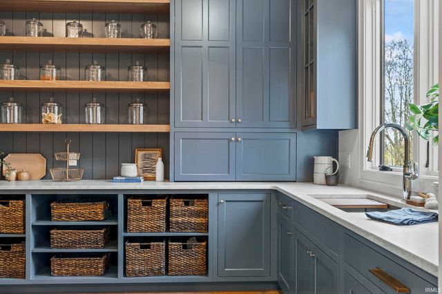 223 E Basalt Drive, Huntertown, IN 46748