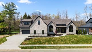 223 E Basalt Drive, Huntertown, IN 46748