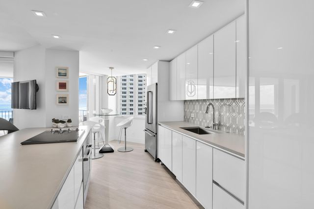 550 S Ocean Boulevard 1004, Boca Raton, FL 33432