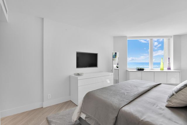 550 S Ocean Boulevard 1004, Boca Raton, FL 33432