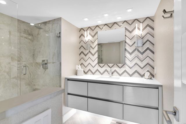 550 S Ocean Boulevard 1004, Boca Raton, FL 33432