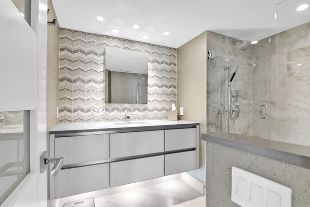 550 S Ocean Boulevard 1004, Boca Raton, FL 33432