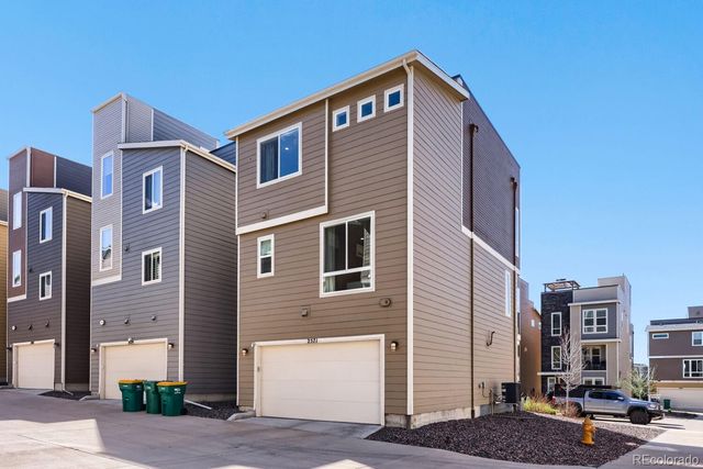 2571 Palau Way, Castle Rock, CO 80109