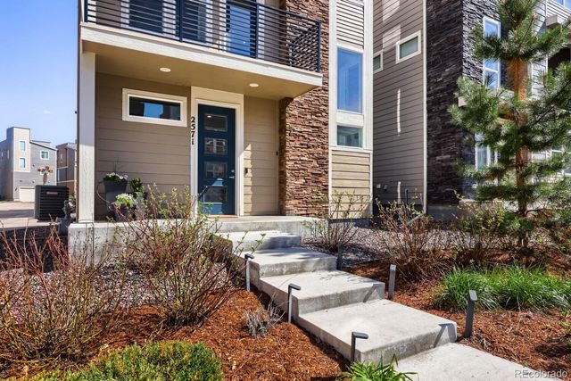 2571 Palau Way, Castle Rock, CO 80109