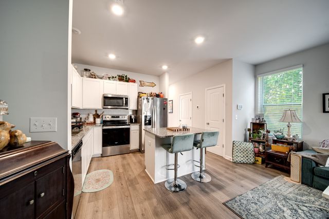 701 Dallas Dr, Columbia, TN 38401