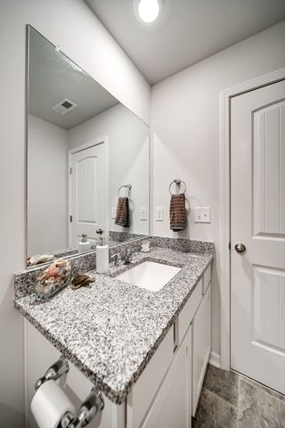 701 Dallas Dr, Columbia, TN 38401