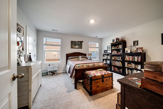 701 Dallas Dr, Columbia, TN 38401