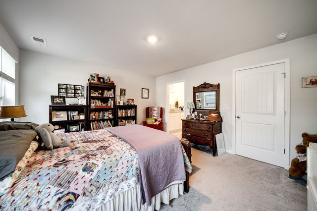 701 Dallas Dr, Columbia, TN 38401