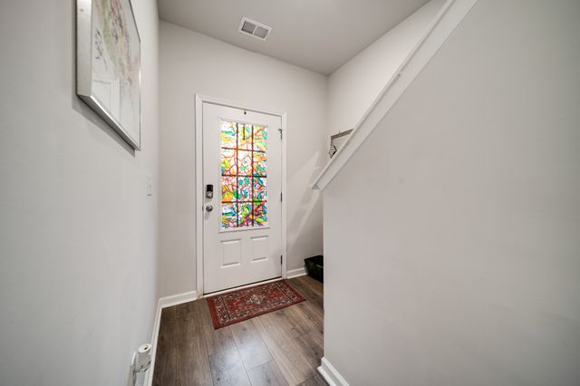 701 Dallas Dr, Columbia, TN 38401