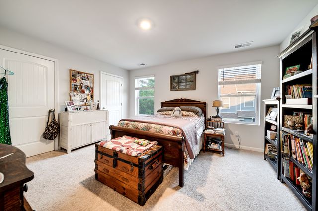 701 Dallas Dr, Columbia, TN 38401