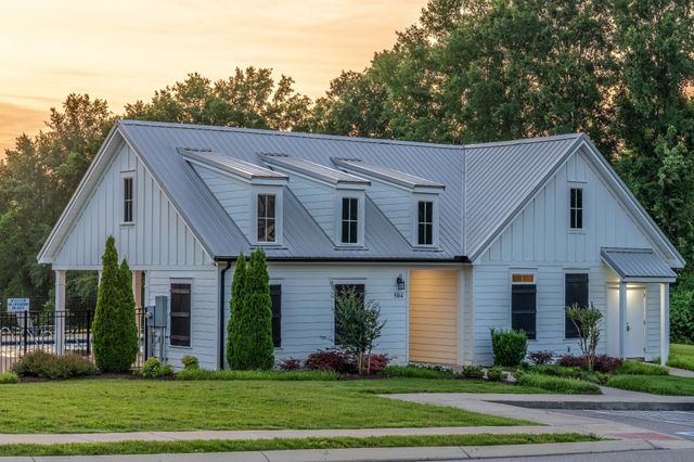 701 Dallas Dr, Columbia, TN 38401