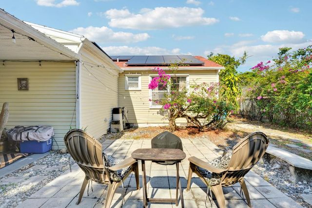 832 Lytle Street, West Palm Beach, FL 33405