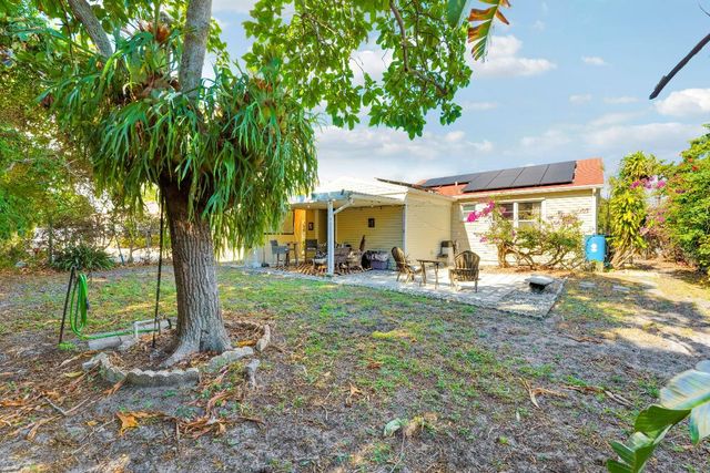 832 Lytle Street, West Palm Beach, FL 33405