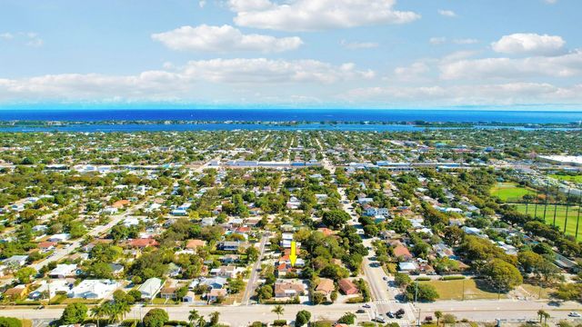 832 Lytle Street, West Palm Beach, FL 33405