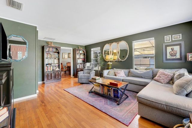 832 Lytle Street, West Palm Beach, FL 33405