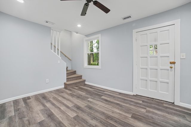 27547 Powers Street, Westland, MI 48186