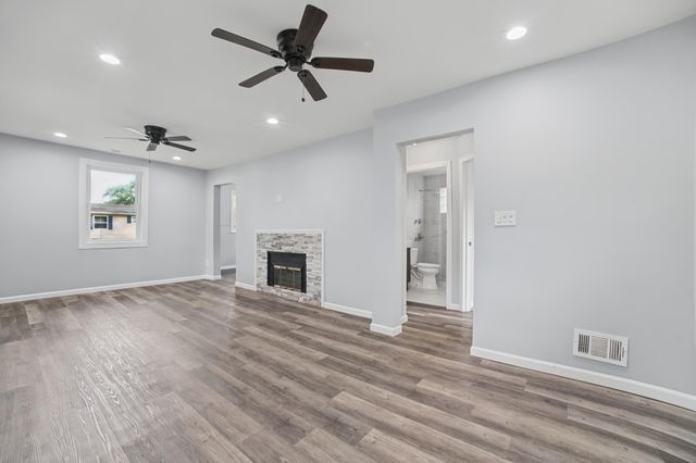 27547 Powers Street, Westland, MI 48186