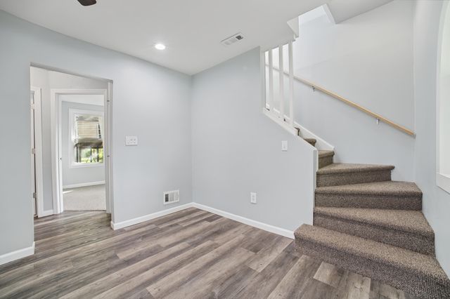 27547 Powers Street, Westland, MI 48186