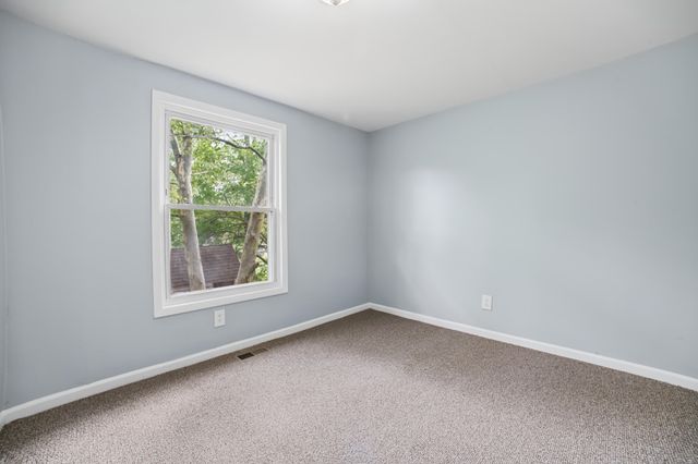 27547 Powers Street, Westland, MI 48186