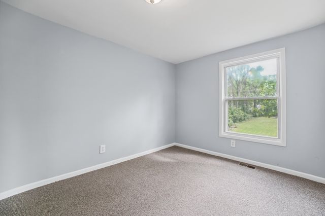 27547 Powers Street, Westland, MI 48186