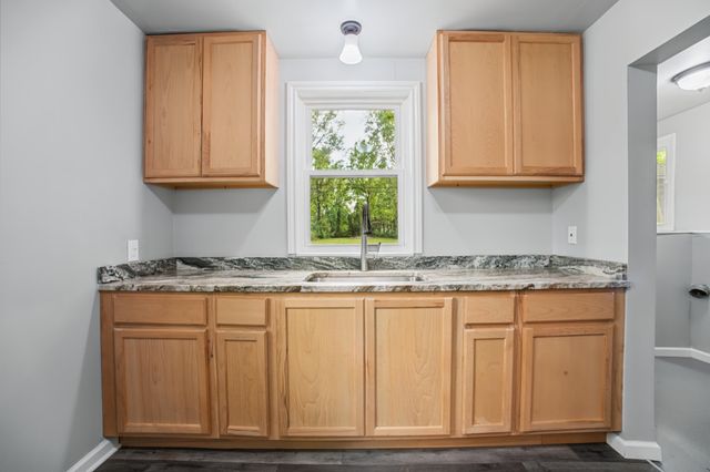27547 Powers Street, Westland, MI 48186